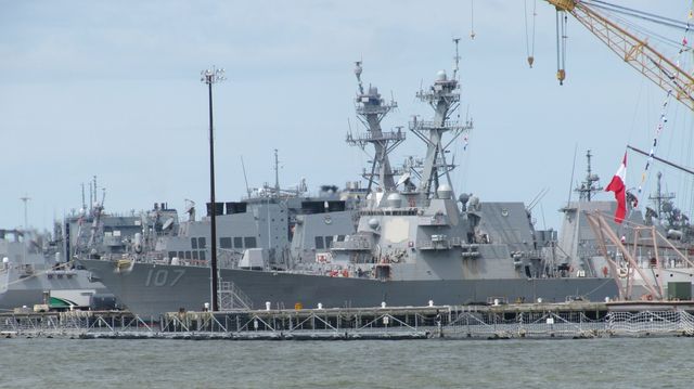 Lenkwaffenzerstörer USS Gravely