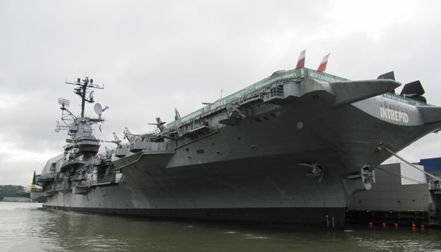 Flugzeugträger USS Intrepid