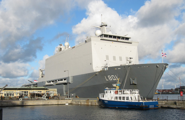 Niederländisches Landungsschiff Zr. Ms. Johan de Witt