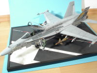 Jagdbomber McDonnell Douglas F/A-18C Hornet (Academy, 1/32) von Christian