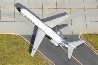 Transportflugzeug McDonnell Douglas C-9B Skytrain II (1/144)