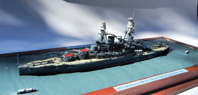 Schlachtschiff USS Oklahoma (1/700)