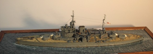 Schlachtschiff HMS Valiant (1/700)