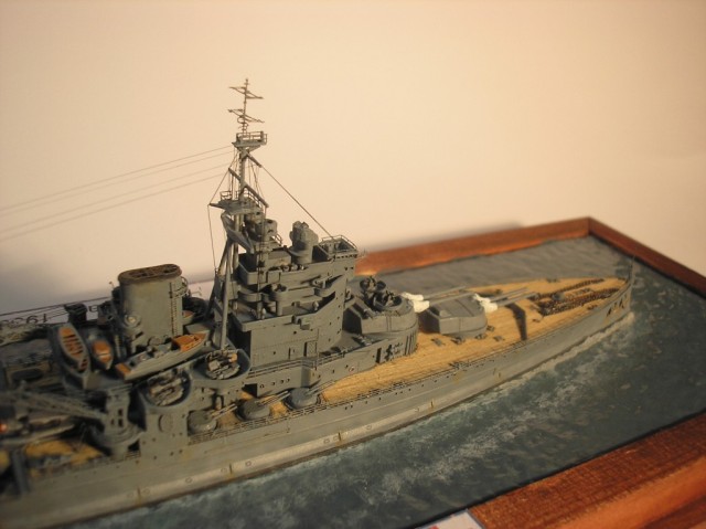 Schlachtschiff HMS Valiant (1/700)