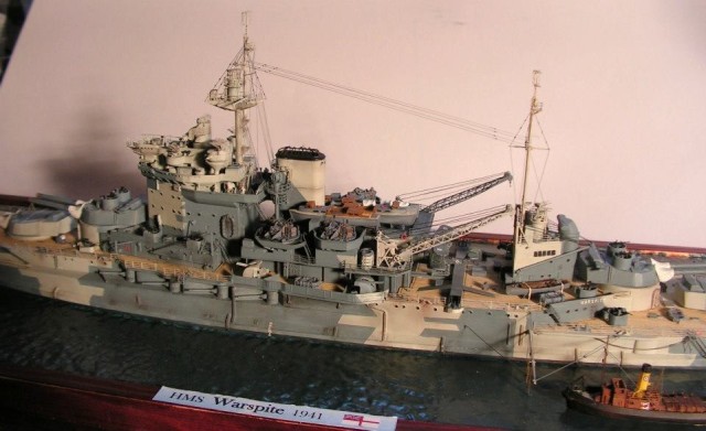 Schlachtschiff HMS Warspite (1/350)