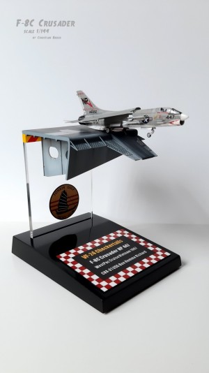 Jäger Vought F-8C Crusader (1/144)