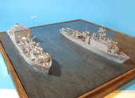 Versorger USNS Lewis and Clark und Landungsschiff USS Whidbey Island (1/700)