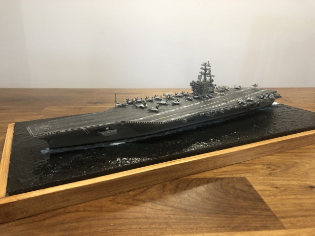 Flugzeugträger USS Ronald Reagan (1/700)