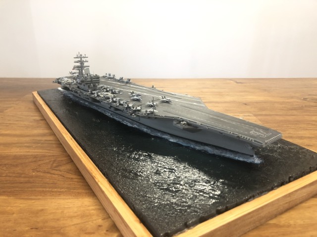 Flugzeugträger USS Ronald Reagan (1/700)