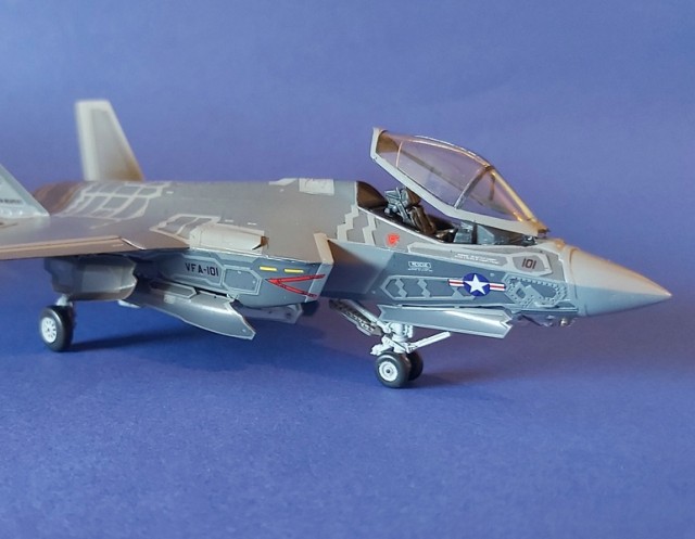 Kampfflugzeug Lockheed F-35C Lightning II (1/72)