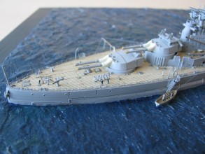 Schlachtschiff HMS Valiant (1/700)