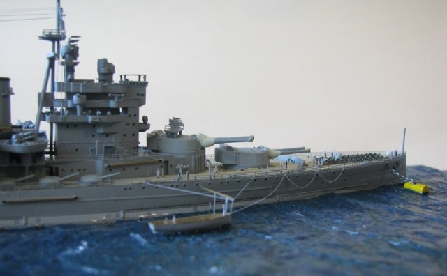 Schlachtschiff HMS Valiant (1/700)