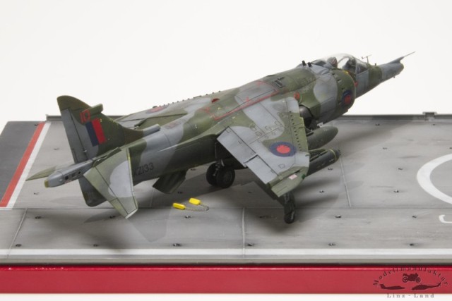 Kampfflugzeug Hawker Siddeley Harrier Gr.3 (1/72)