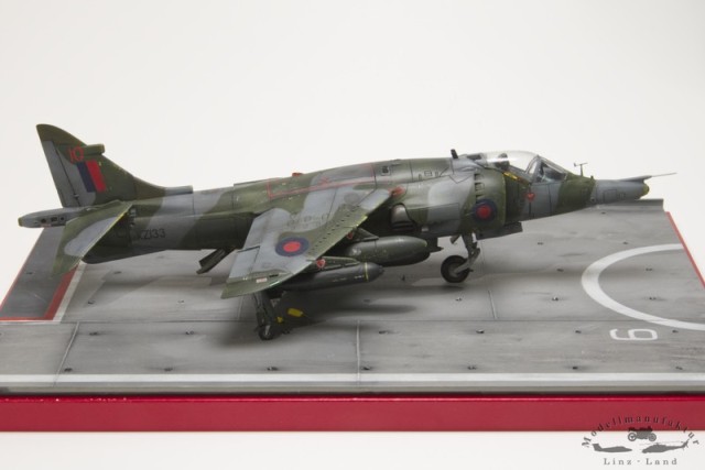 Kampfflugzeug Hawker Siddeley Harrier Gr.3 (1/72)