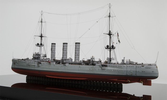 Geschützter Kreuzer SMS Dresden (1/700)