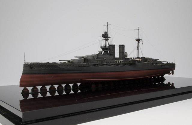 Schlachtschiff HMS Warspite (1/700)