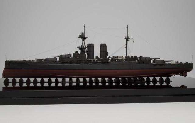 Schlachtschiff HMS Warspite (1/700)