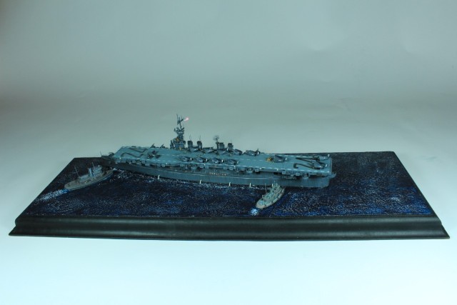 Leichter Flugzeugträger USS Belleau Wood (1/700)