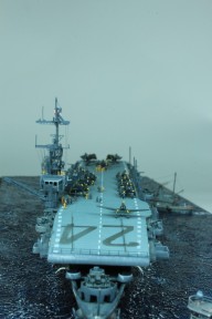 Leichter Flugzeugträger USS Belleau Wood (1/700)