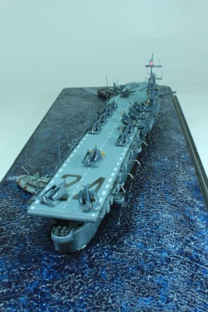 Leichter Flugzeugträger USS Belleau Wood (1/700)