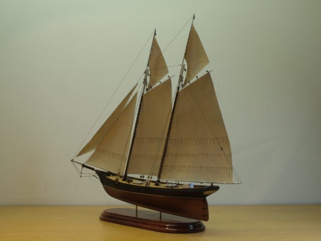 Yacht America (1/56)