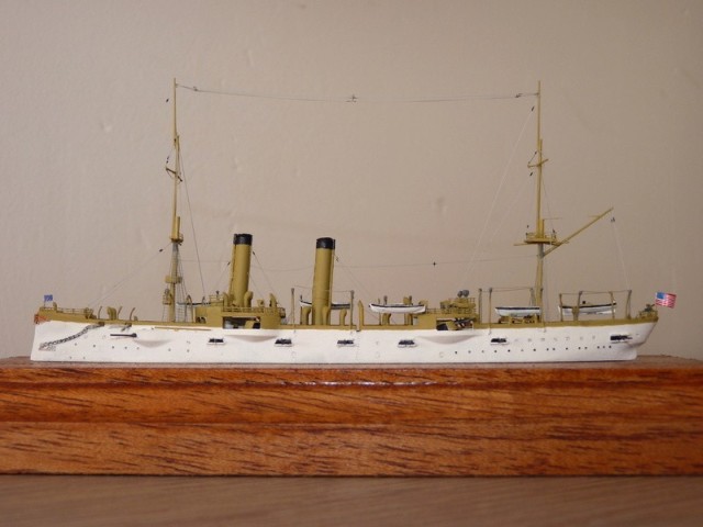 Geschützter Kreuzer USS Chicago (1/700)