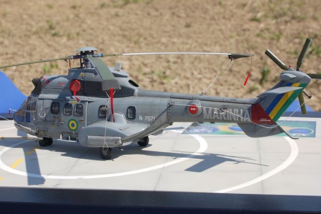 Brasilianischer Marinehubschrauber Aerospatiale AS.332 Super Puma (1/72)