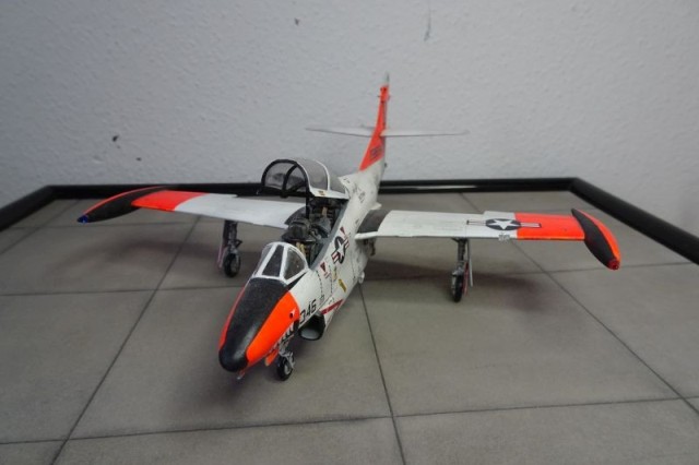 Trainingsflugzeug North American T-2C Buckeye (1/72)