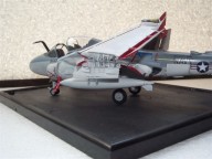 Kampfflugzeug Grumman A-6E Intruder (1/48)