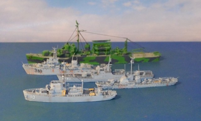 USS Liddle, Fregatte HQ-10, Minensucher 389, U-Bootjäger 271 und 281 (1/700)