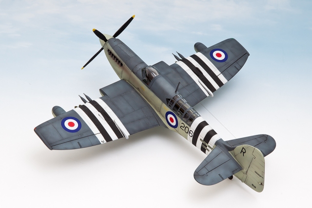 Kampfflugzeug Fairey Firefly FR Mk. 5 (1/48)