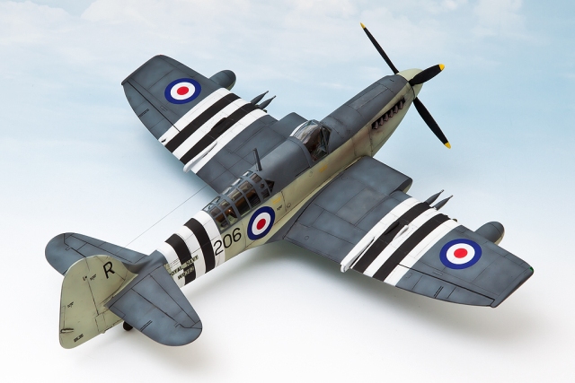Kampfflugzeug Fairey Firefly FR Mk. 5 (1/48)