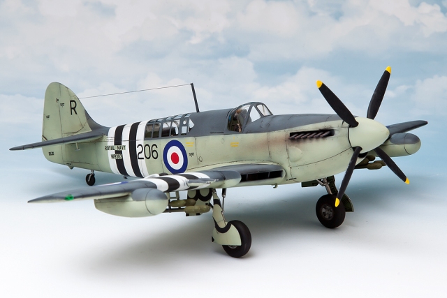 Kampfflugzeug Fairey Firefly FR Mk. 5 (1/48)