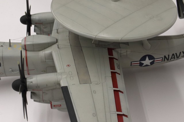 Luftraumüberwachungsflugzeug Gruman E-2C Hawkeye (1/48)