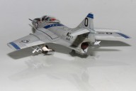 Jagdbomber Grumman F9F-8B Cougar (1/72)