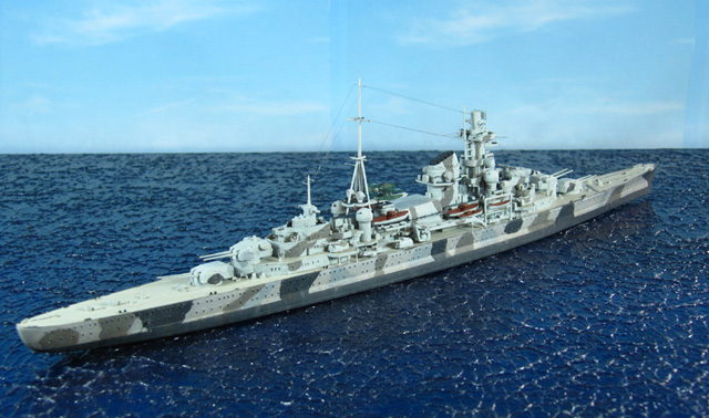 Schwerer Kreuzer Admiral Hipper (1/700)