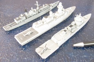 Fregatten KNM Fridtjof Nansen, MMI Carlo Margottini und HMS London (1/700)