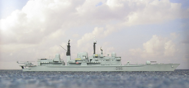 Lenkwaffenzerstörer HMS Gloucester (1/700)