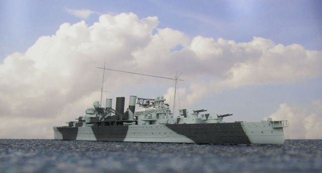 Schwerer Kreuzer HMS Kent (1/700)