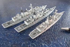 Fregatten HMS Brilliant, HMS London und HMS Chatham (1/700)