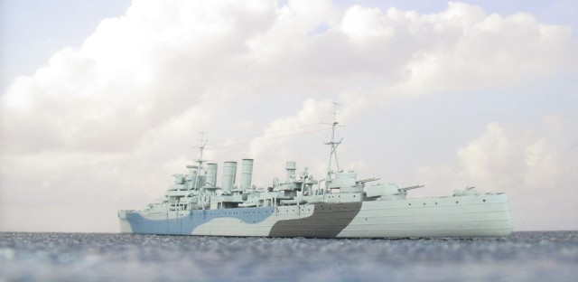 Schwerer Kreuzer HMS Norfolk (1/700)