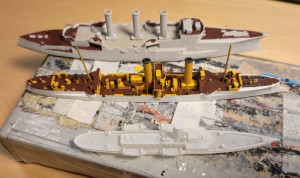 Kreuzer Restaurador, SMS Gazelle und SMS Vineta im Bau (1/700)