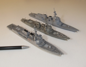 Lenkwaffenzerstörer Sejong Daewang, USS Mustin und Maya (1/700)