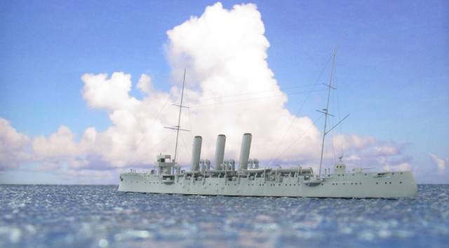 Geschützter Kreuzer Tsushima (1/700)