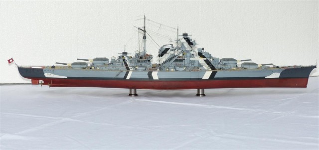 Schlachtschiff Bismarck (1/350)