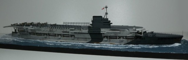 Flugzeugträger HMS Glorious (1/700)