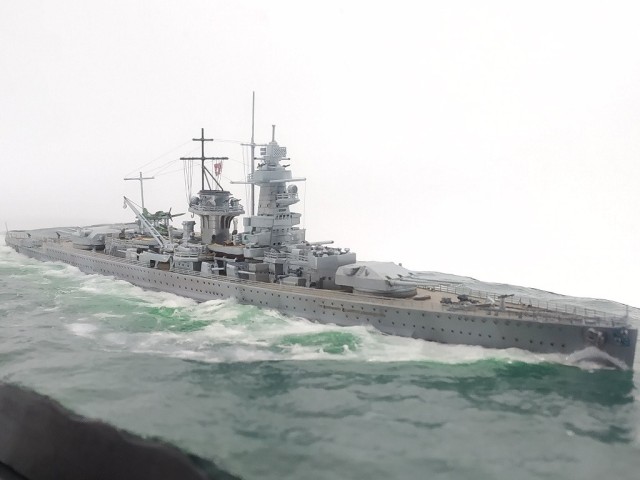 Schwerer Kreuzer Admiral Graf Spee (1/700)