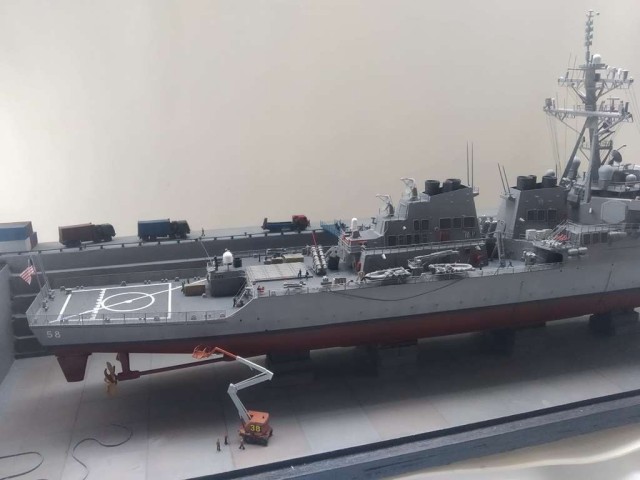 Lenkwaffenzerstörer USS Laboon (1/350)