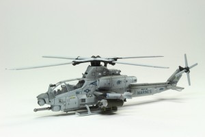 Kampfhubschrauber Bell AH-1Z Viper (1/144)