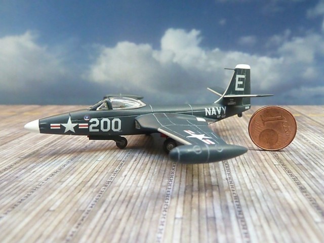 McDonnell F2H-2N Banshee (1/144)